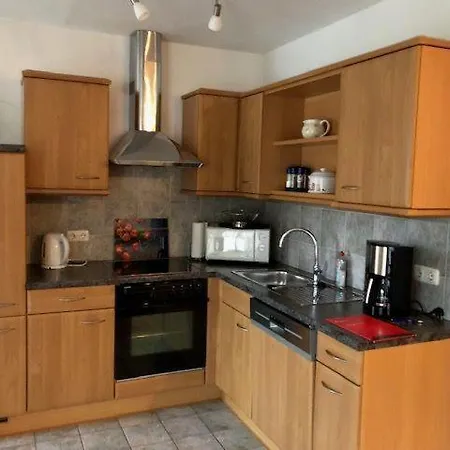 Haus Olymp 01 Nur 50 M Bis Zum Ca. 50 M2 2 Räume Sehr Gepflegt