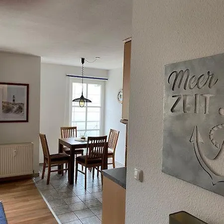 Appartement Haus-olymp-apartement-01-kuehlungsborn-nur-50-m-bis-zum-strand-ca-50-m2-2-raeume-sehr-gepflegt *