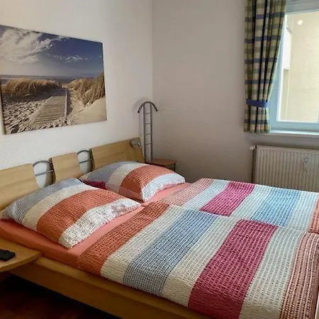 Haus Olymp 01 Nur 50 M Bis Zum Ca. 50 M2 2 Räume Sehr Gepflegt *